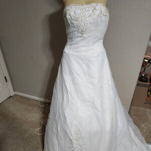 FINAL CLEARACE Nwot Wedding Dress By Michael Angelos XXS